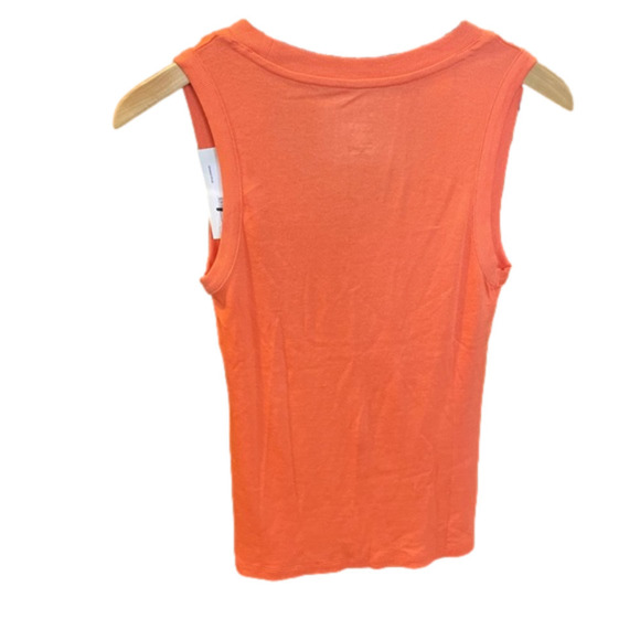 Simple Scoop Neck Tank - Picture 6 of 8